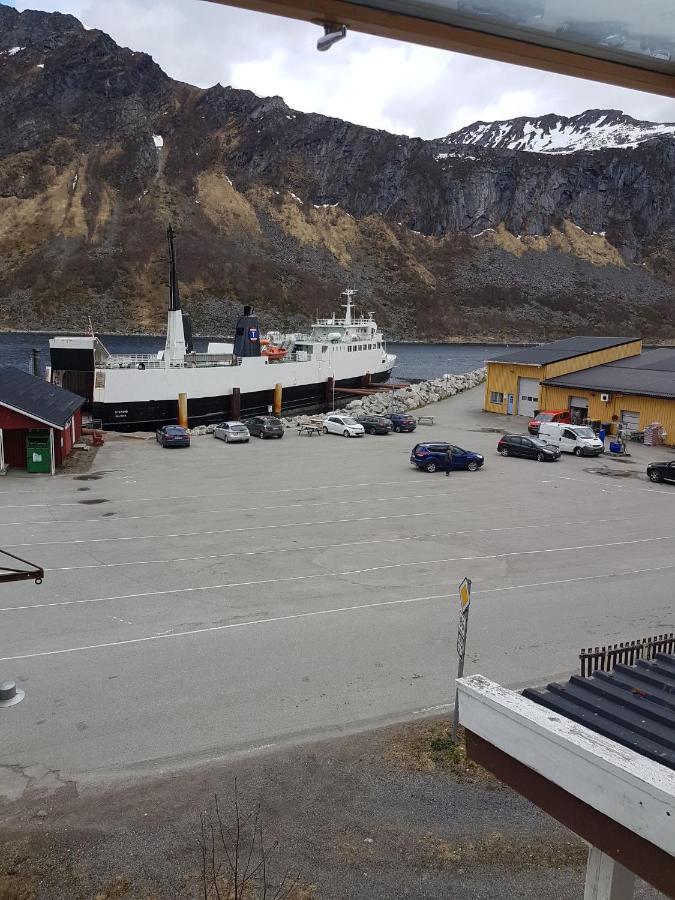 Appartamento Hus Retro Gryllefjord Esterno foto